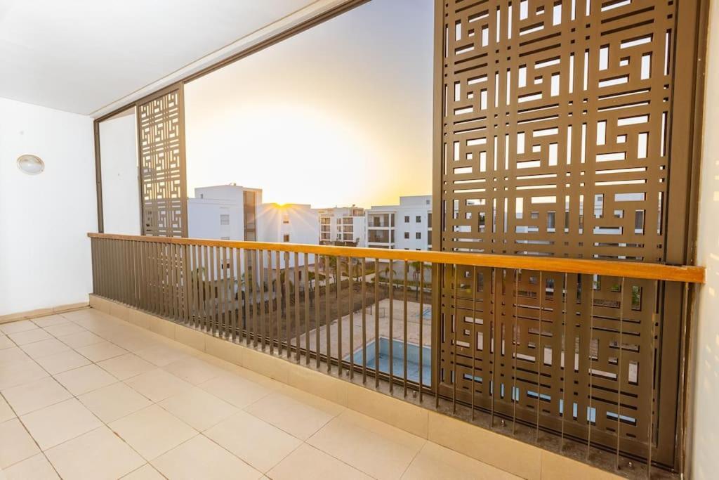 Apartmán Modern 2Br Retreat In Marina Sale Luxury Living Hajja Exteriér fotografie